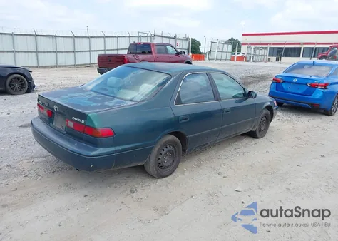 1998 Toyota Camry Le from USA, damaged, VIN 4T1BG22K4WU298953